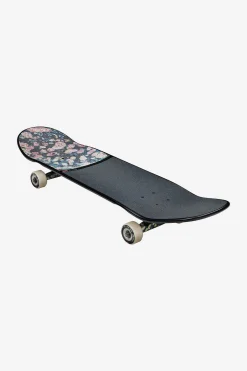 Globe Chisel 8.25 Compleet Skateboard Black / Don'tF*ckIt 8 Globe Chisel 8.25 Compleet Skateboard Black / Don'tF*ckIt -Skateboards Winkel 10525420 blkdntfck 04 1024x1024 2x 1