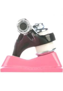 Krux Trucks 8.0 K5 Black Pink Skateboardtrucks (twee Stuks) -Skateboards Winkel krux achsen 8 25 k5 black pink black pink white closeup1 0122814 600x600