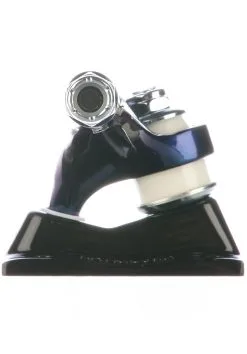 Krux Trucks 8.25 Krome Chameleon Silver Skateboardtrucks (twee Stuks) -Skateboards Winkel krux achsen 8 25 krome chameleon 2 standard silver closeup1 0122875